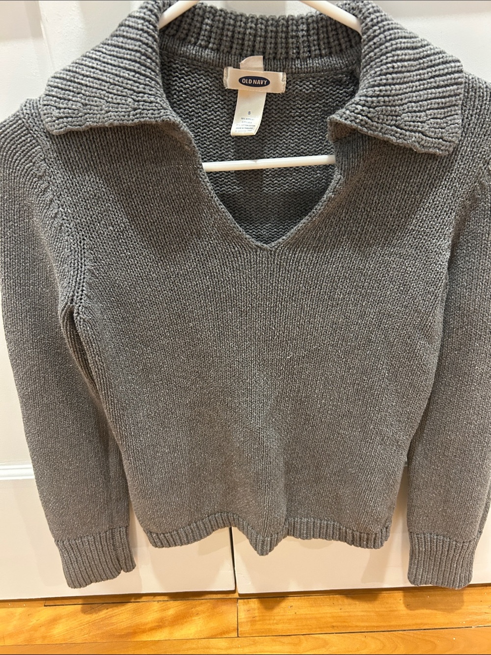 Old Navy Gray V-Neck Fold Collar Knit Sweater